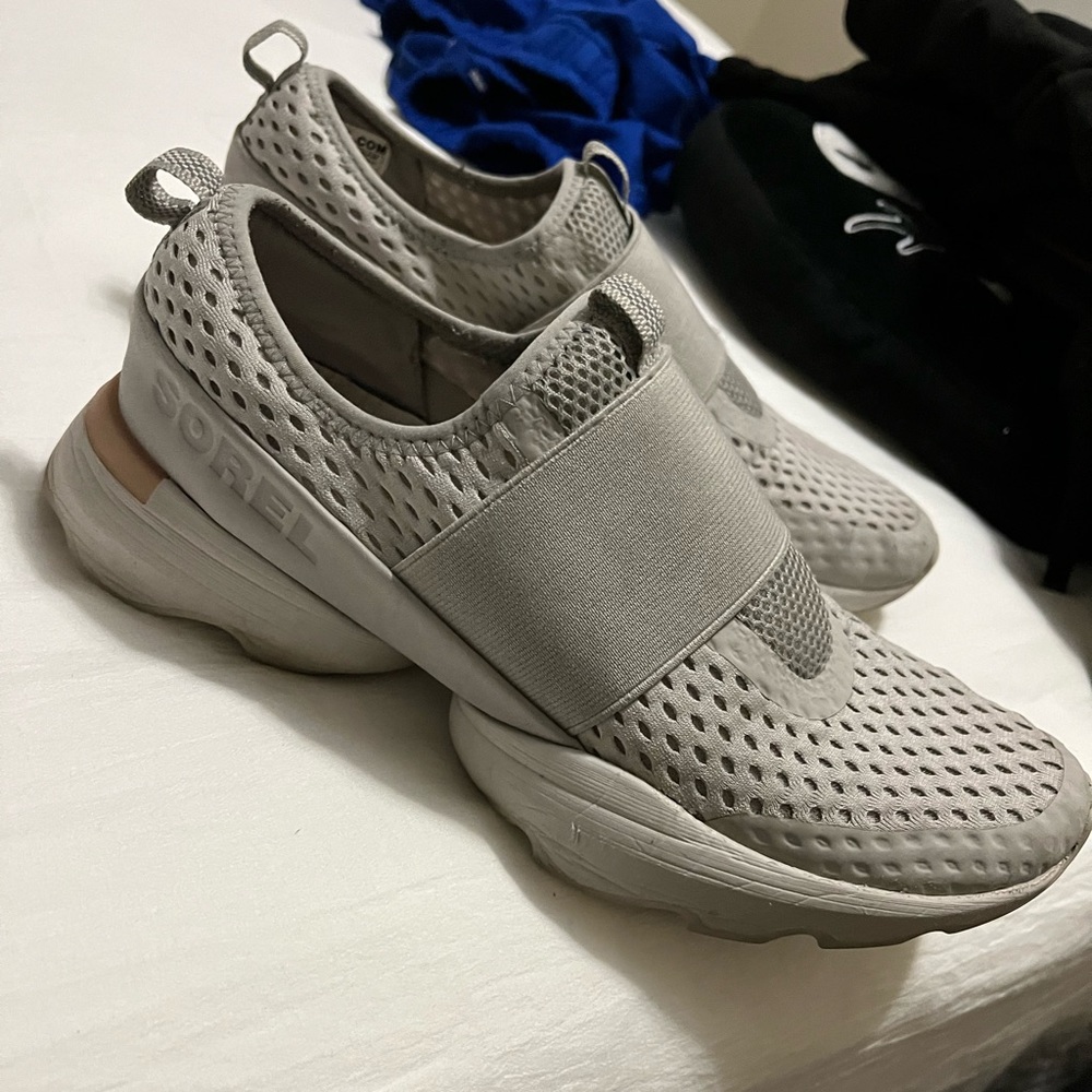 Womens shoes